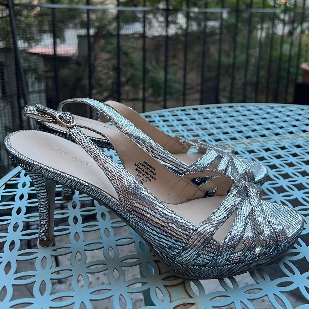 Nine West silver kitten heel, island platform, sz 10
